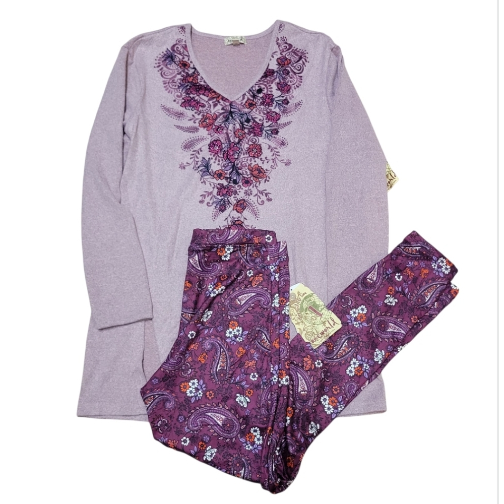 One World Purple Paisley Tunic With Leggins Set - NWT - Picture 1 of 6